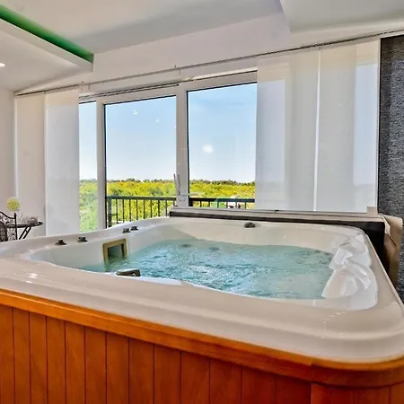 Villa Antea With Pool & Jacuzzi Villa