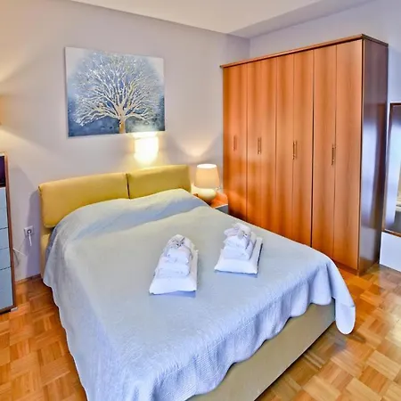 Villa Antea With Pool & Jacuzzi Zadar