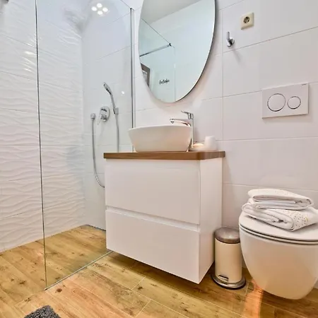 Villa Antea With Pool & Jacuzzi * Zadar